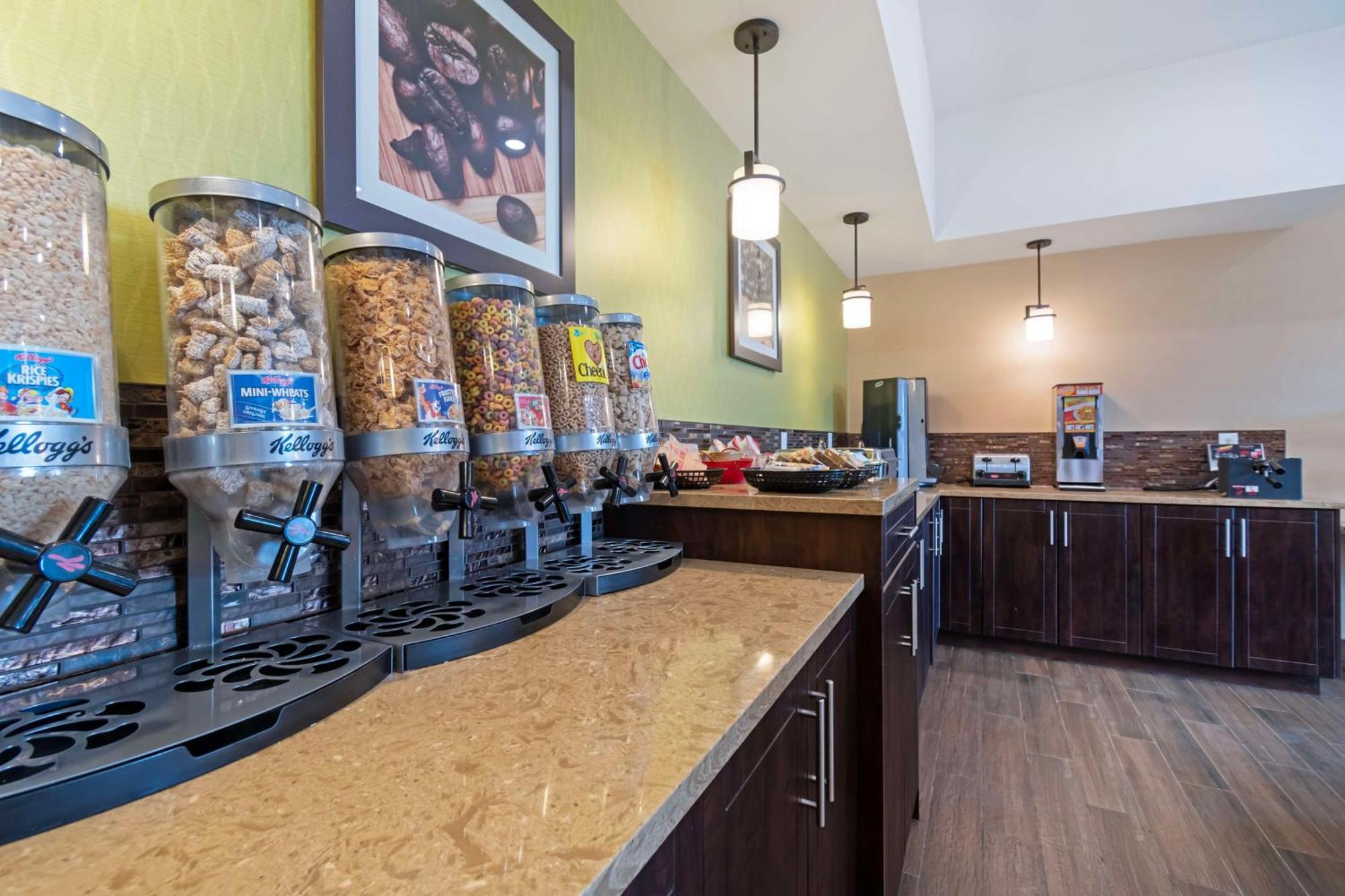 Best Western Plus Moosomin Hotel Buitenkant foto