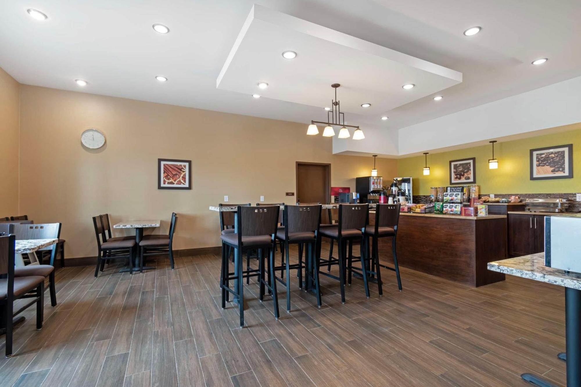 Best Western Plus Moosomin Hotel Buitenkant foto