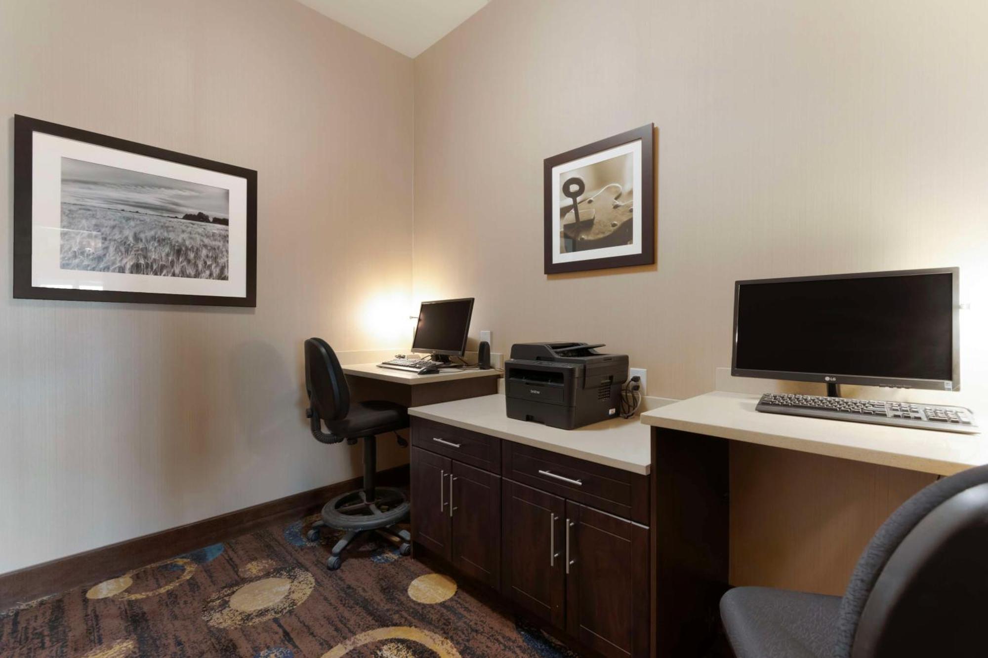 Best Western Plus Moosomin Hotel Buitenkant foto