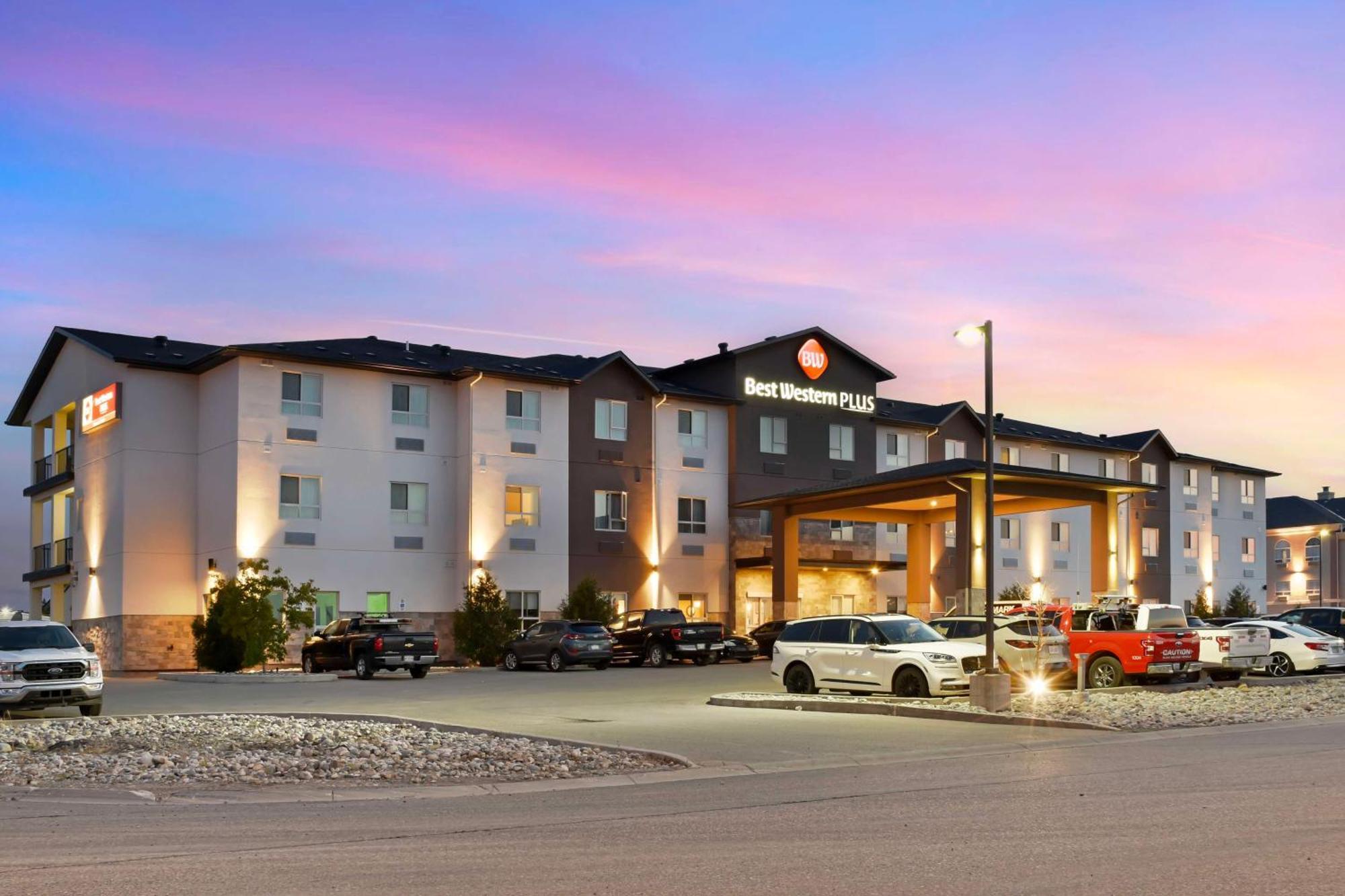 Best Western Plus Moosomin Hotel Buitenkant foto
