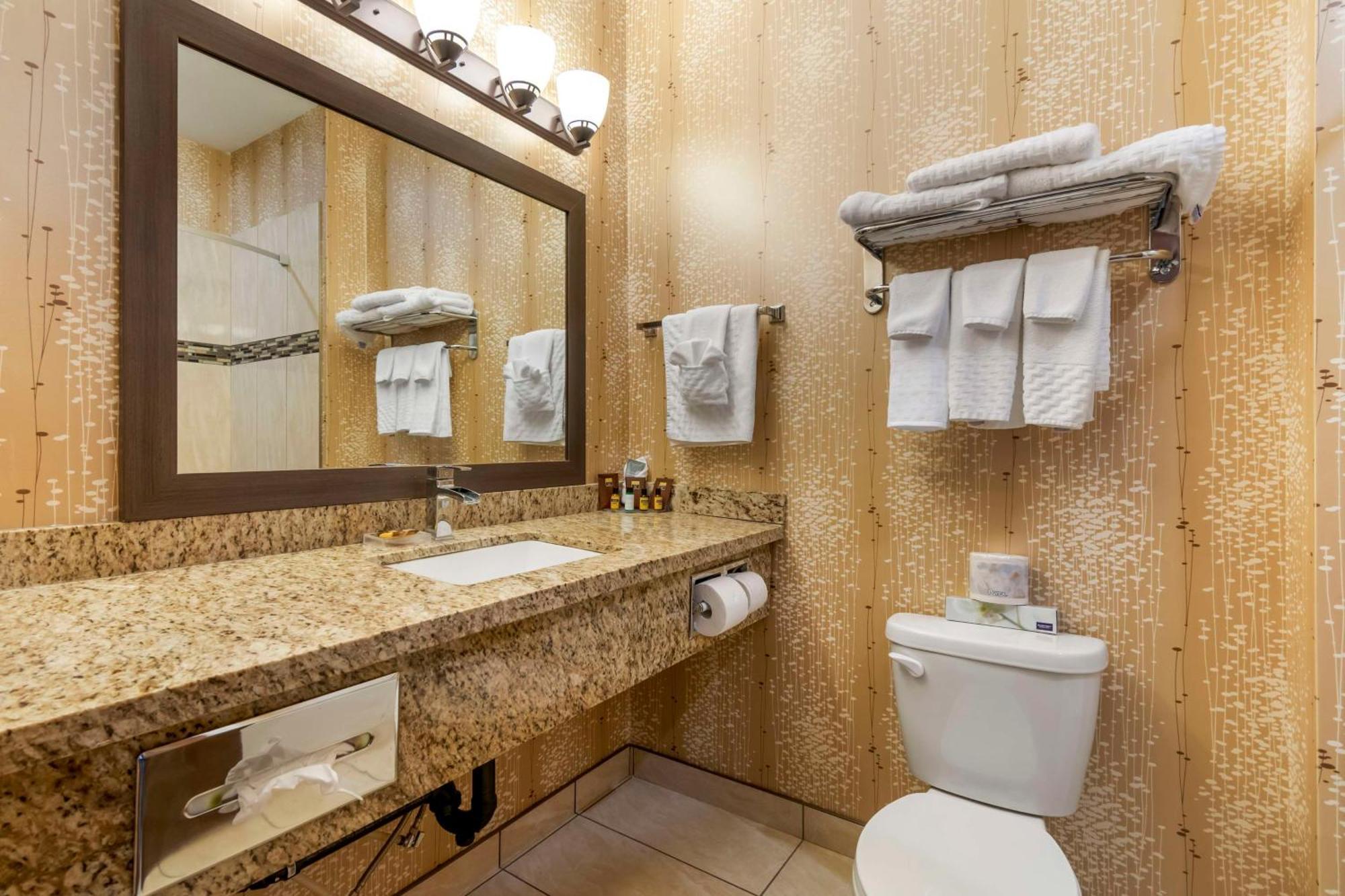 Best Western Plus Moosomin Hotel Buitenkant foto