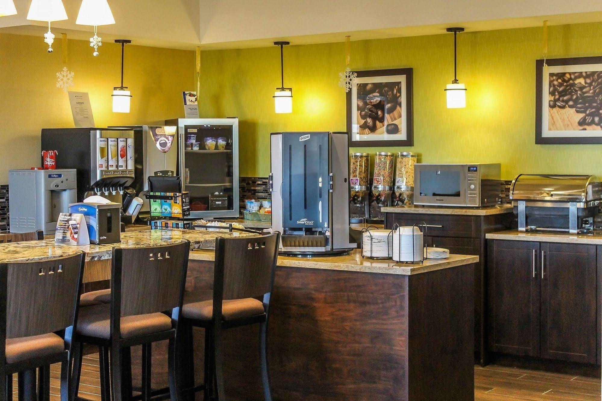 Best Western Plus Moosomin Hotel Buitenkant foto