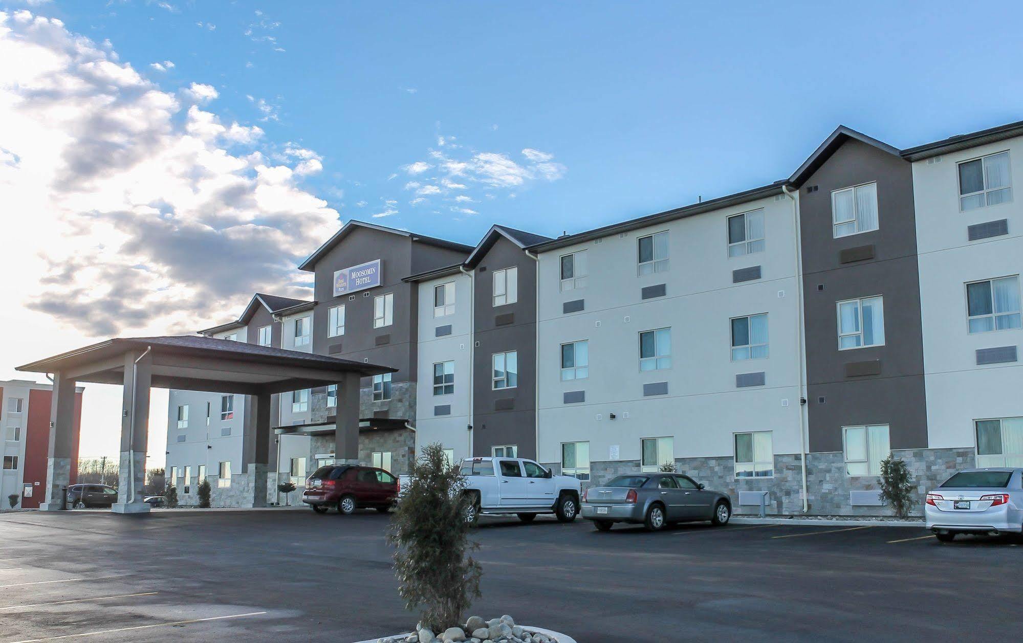 Best Western Plus Moosomin Hotel Buitenkant foto
